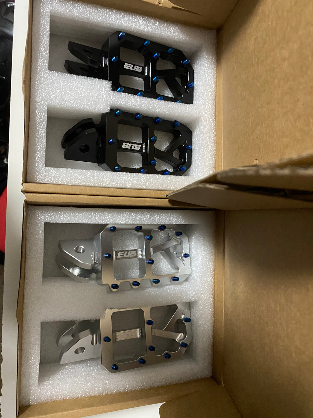 Cnc EUB light bee x pegs with ti bolts